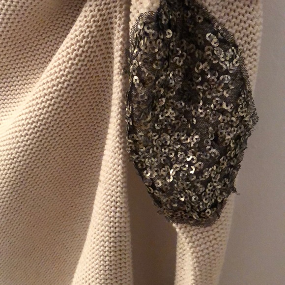 LF Stores Beige Sweater - Picture 2 of 2